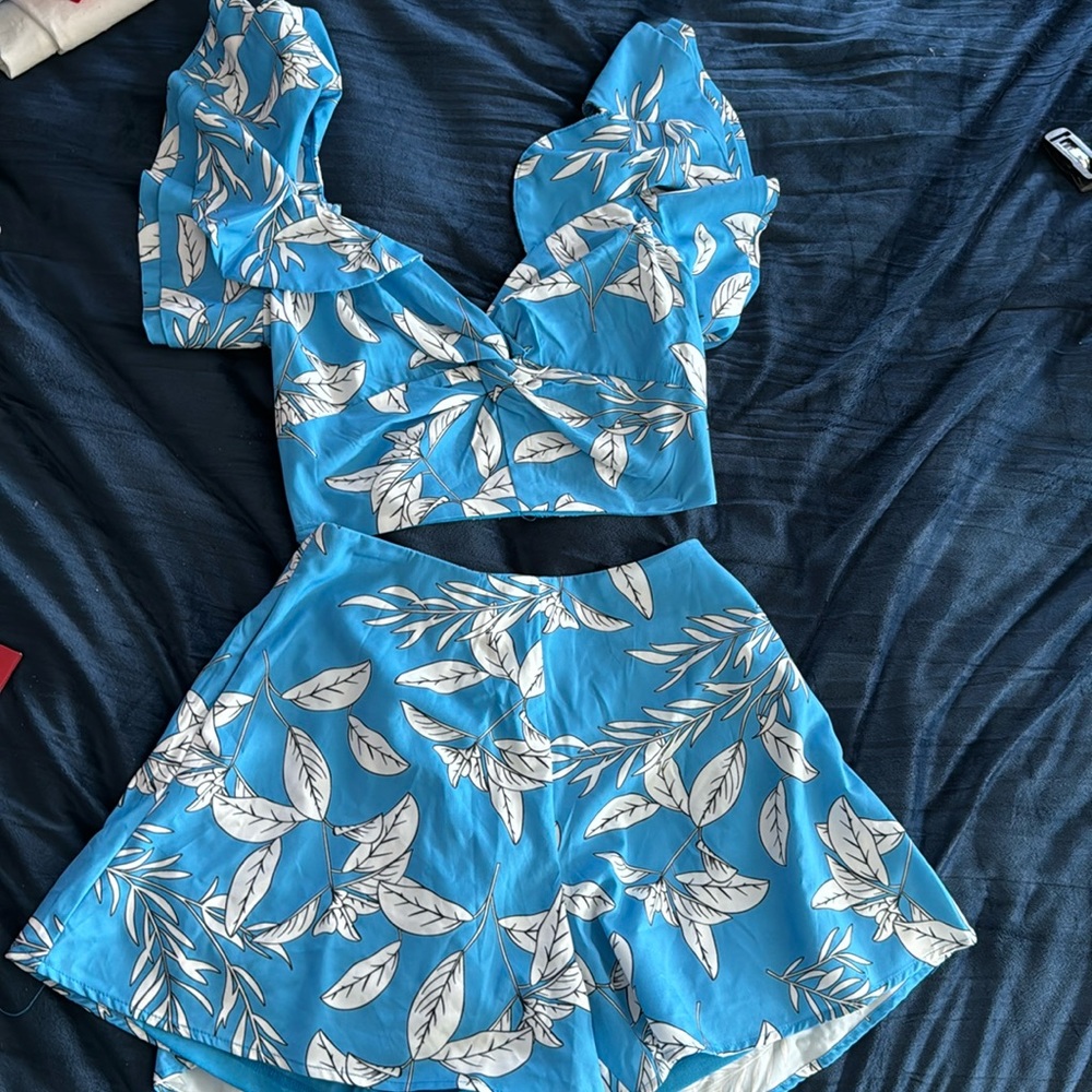 BRAND BOUTIQUE NEW SET